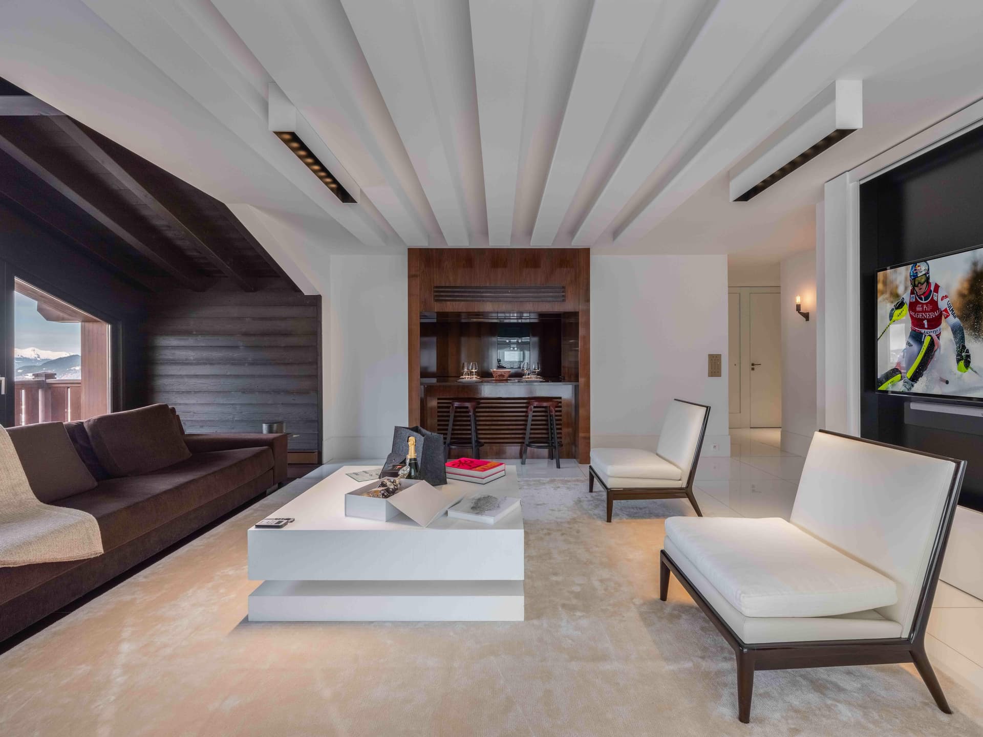 Angus interior view 3