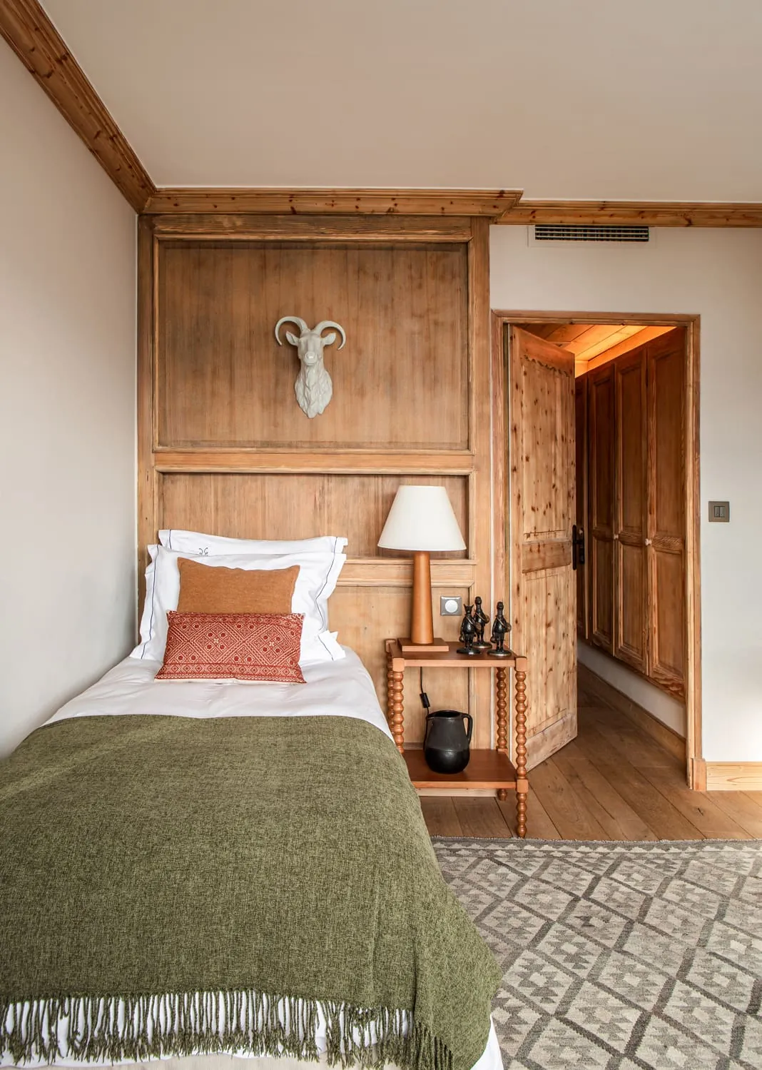 Deluxe Suite, photo 3