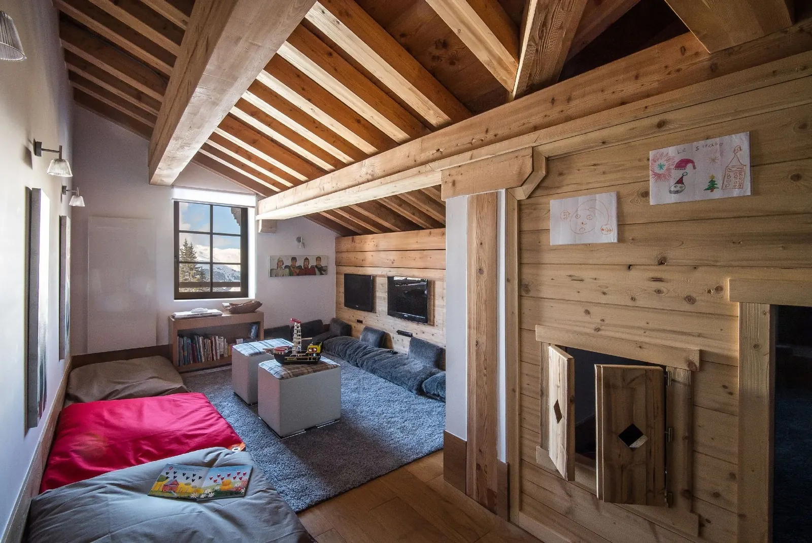 Le Strato · Children's games room